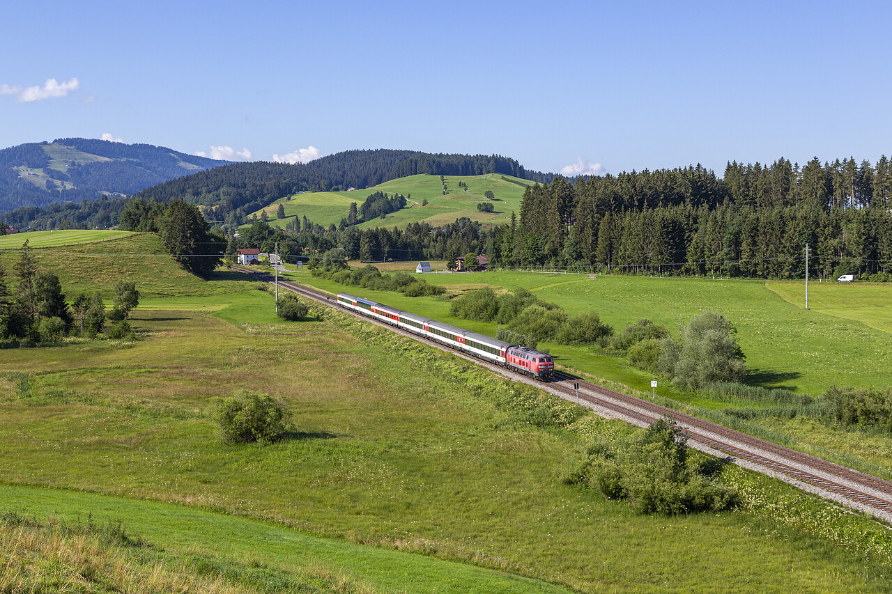 218 498 of DB between Oberstaufen and Röthenbach