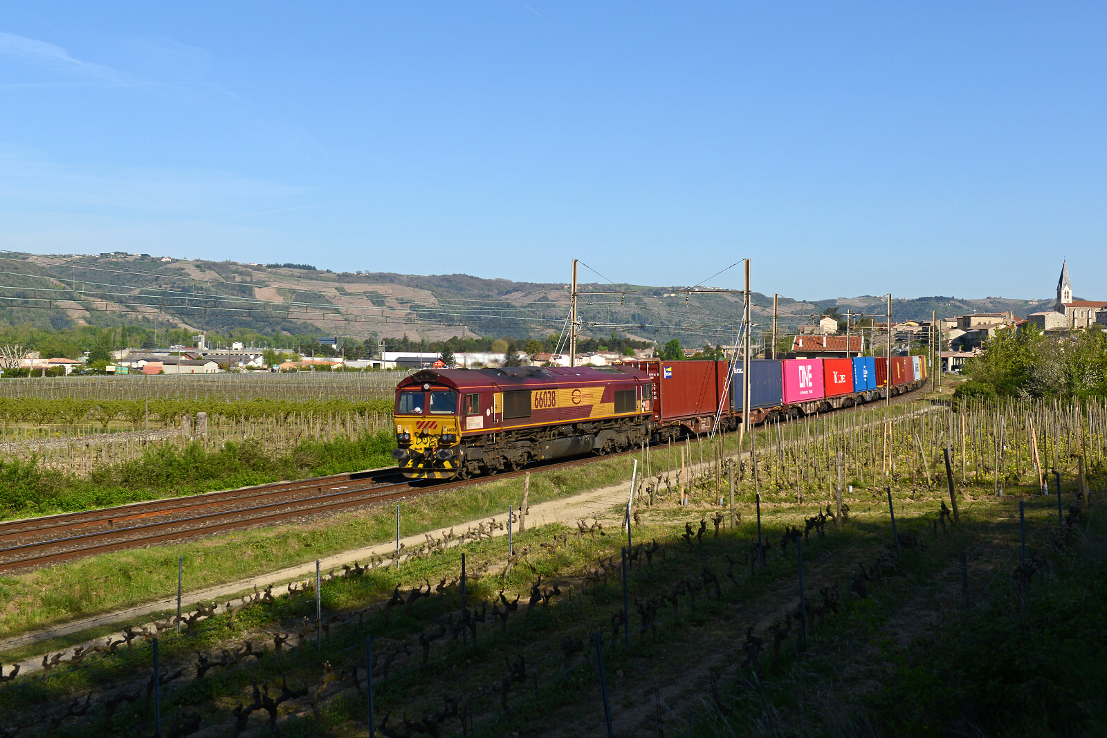66 038 of ECR (Euro Cargo Rail) between Saint-Vallier sur Rhône and Tain l'Hermitage Tournon, France