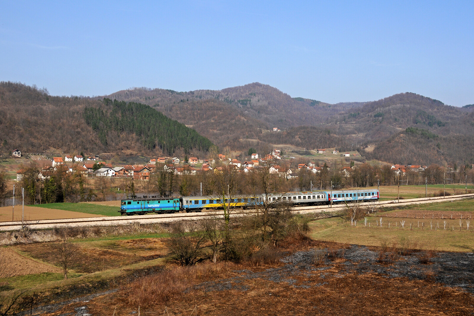 JŽ 441 302 of ŽFBH (Željeznice Federacije Bosne i Hercegovine) between Bradići and Tomići, Bosnia and Herzegovina