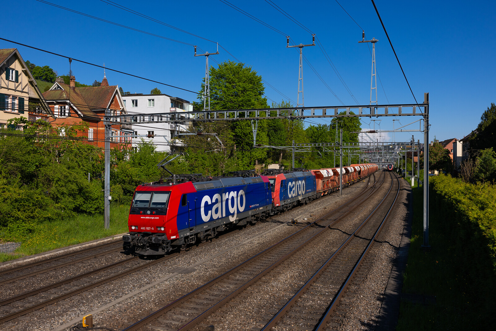 Re 482 027 of SBB (Schweizerische Bundesbahnen) between Winterthur and Winterthur Grüze, Switzerland