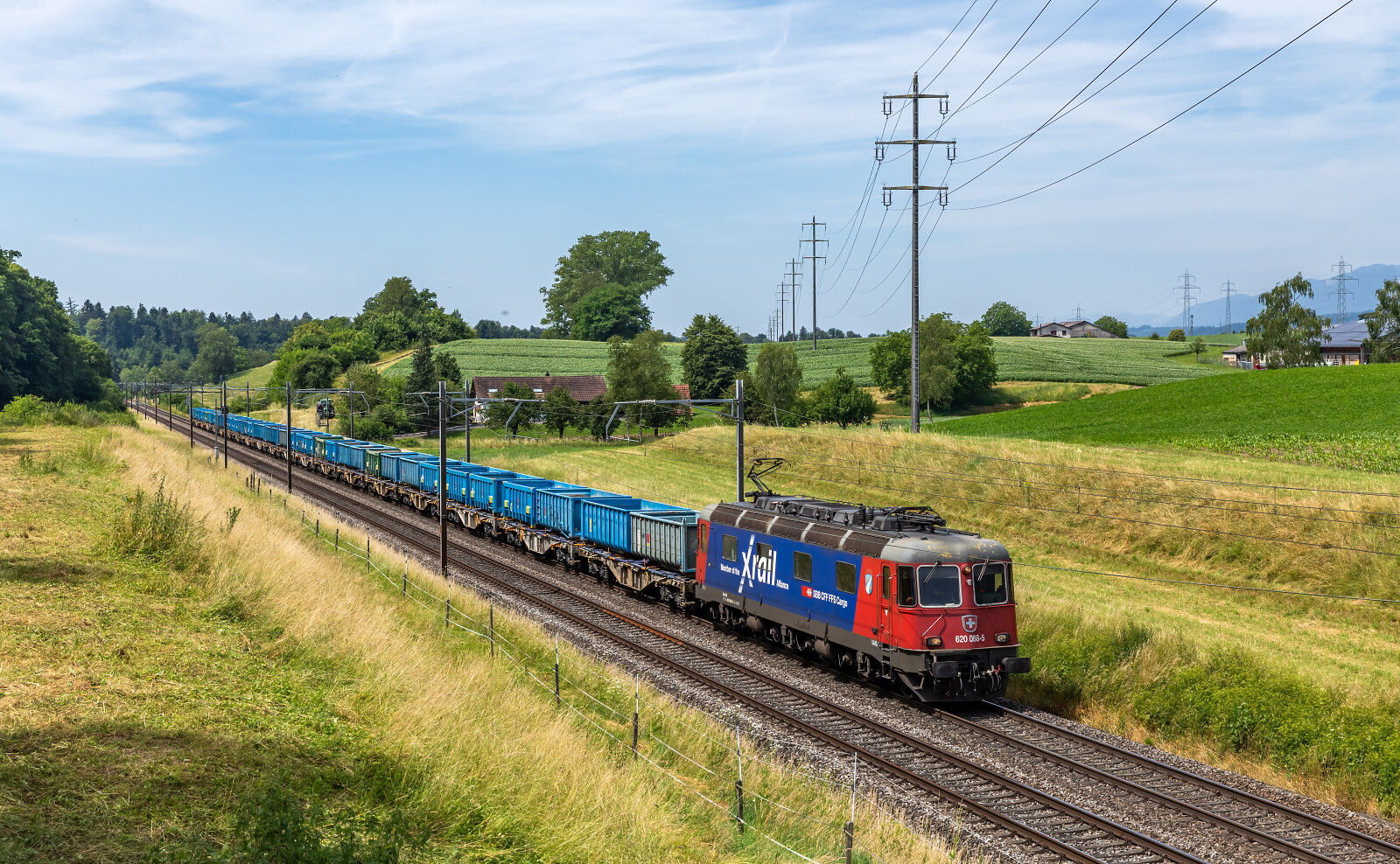 Re 620 088 of SBB (Schweizerische Bundesbahnen) between Wangen an der Aare and Niederbipp, Switzerland