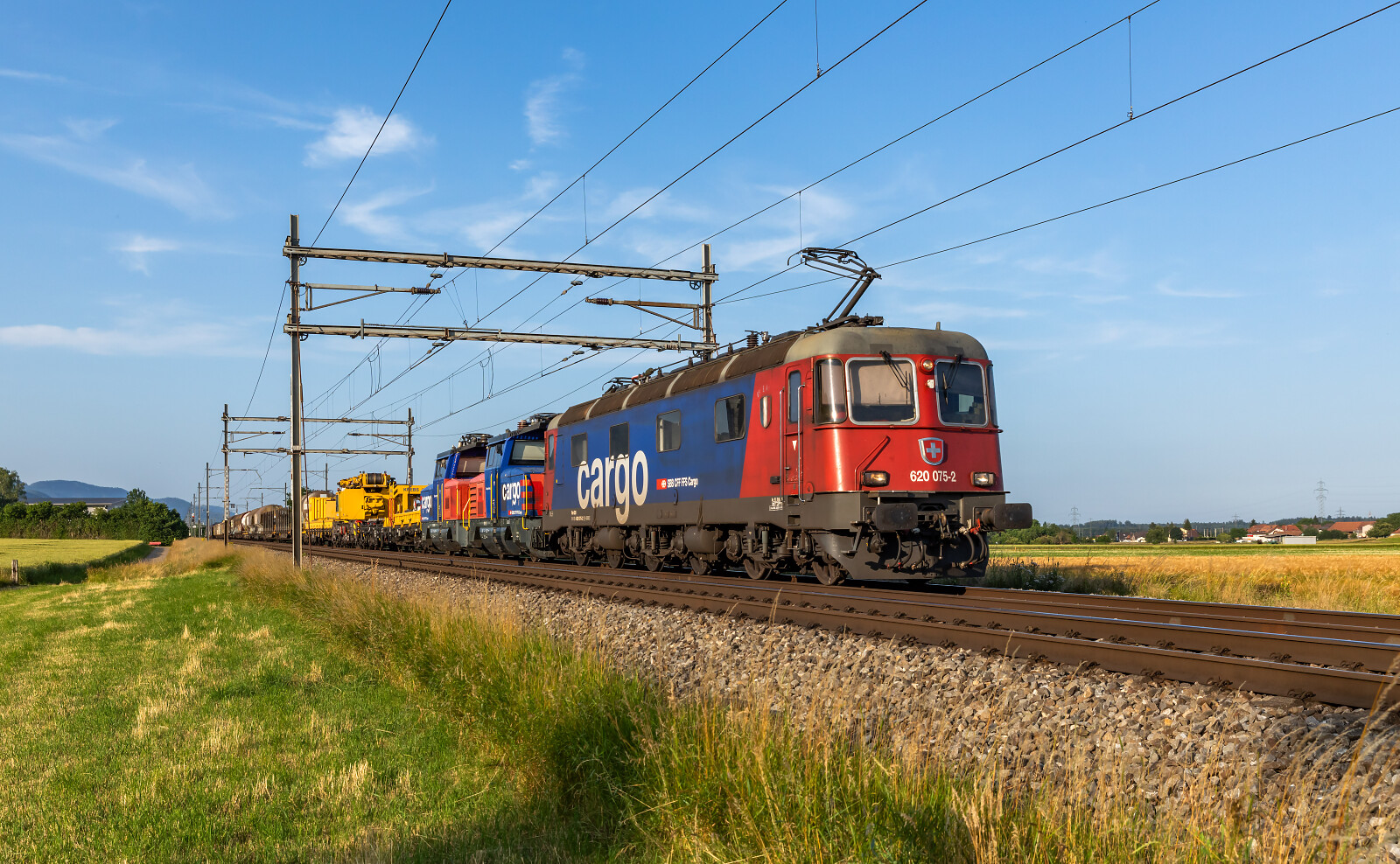 Re 620 075 of SBB (Schweizerische Bundesbahnen) between Niederbipp and Wangen an der Aare, Switzerland