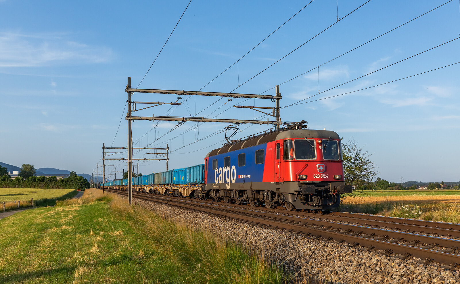 Re 620 072 of SBB (Schweizerische Bundesbahnen) between Niederbipp and Wangen an der Aare, Switzerland