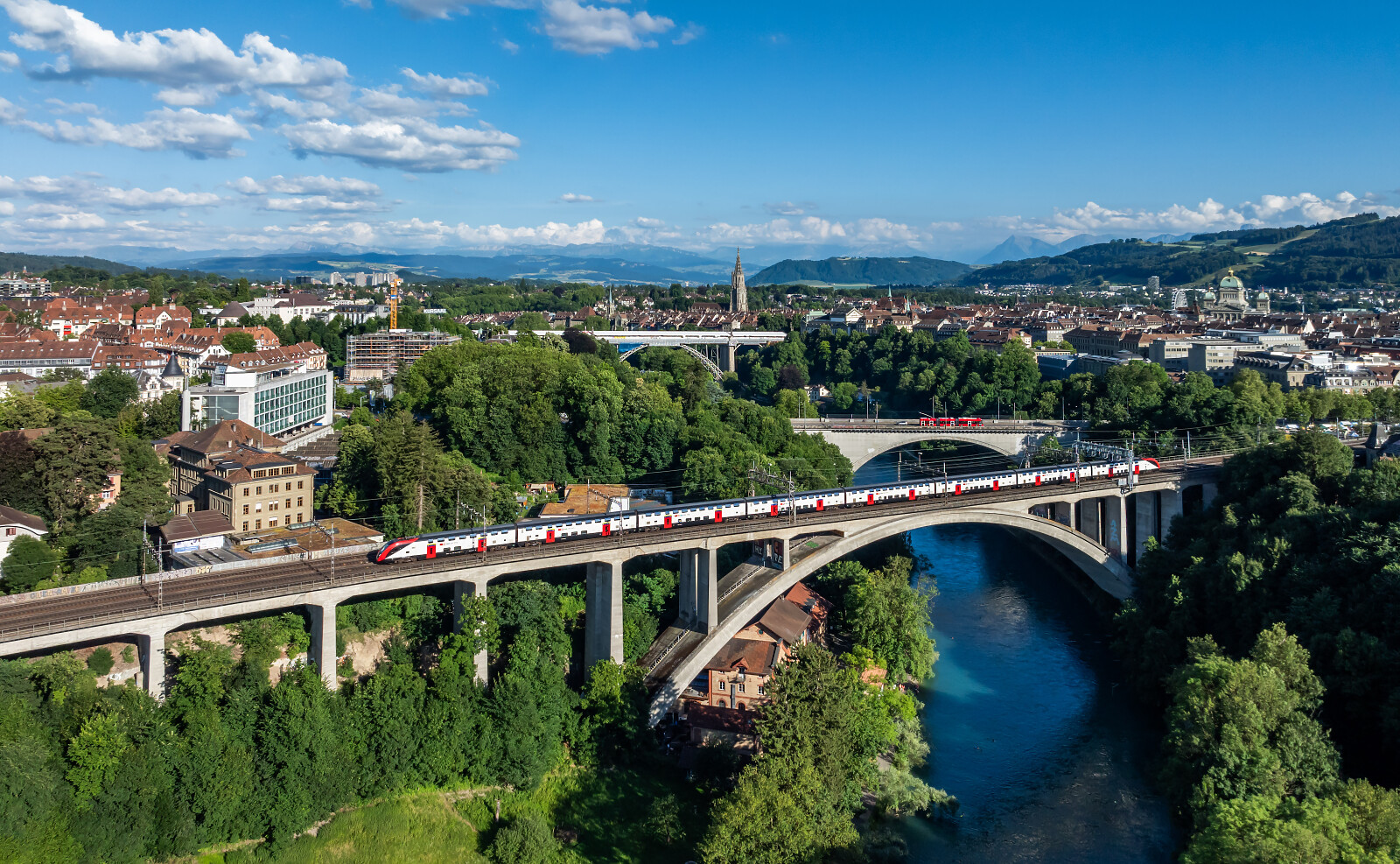 RABe 502 "Twindexx" of SBB (Schweizerische Bundesbahnen) between Bern and Bern Wankdorf, Switzerland