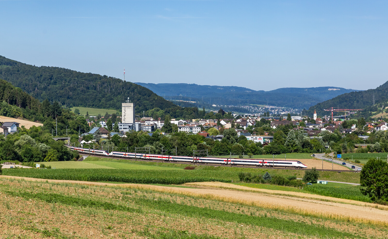 ETR 610 "Cisalpino due" of SBB (Schweizerische Bundesbahnen) between Sissach and Gelterkinden, Switzerland