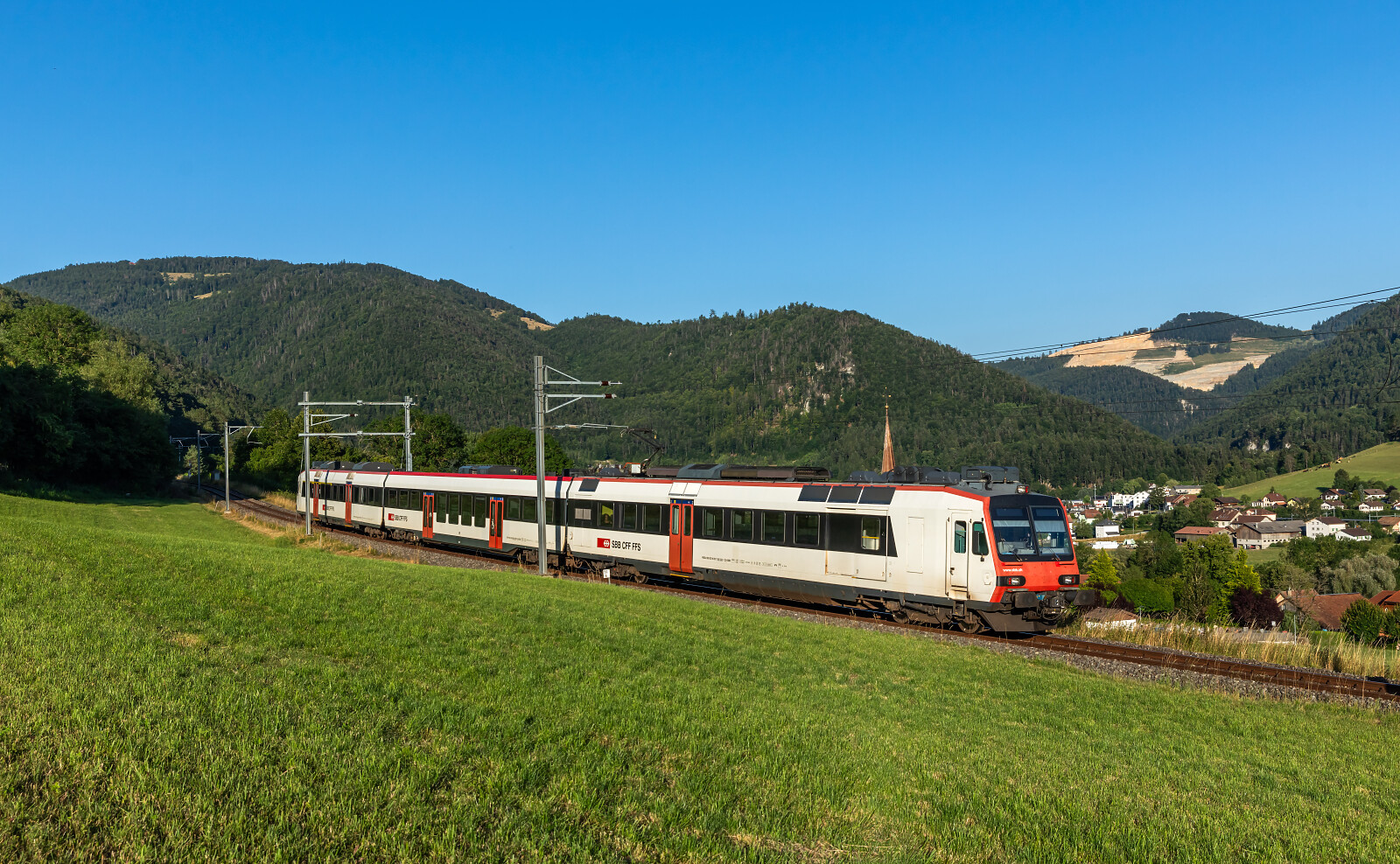 RBDe 560 232 of SBB (Schweizerische Bundesbahnen) between Tavannes and Sonceboz-Sombeval, Switzerland